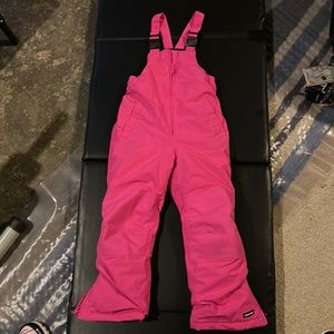 Up for sale pink  girls snow pants size 6
